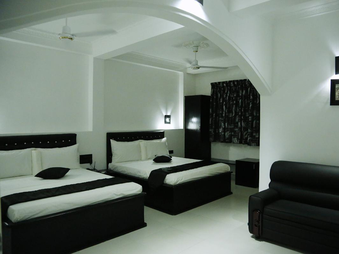 Bedroom 2, Villa Hotel, Trincomalee Town and Gravets