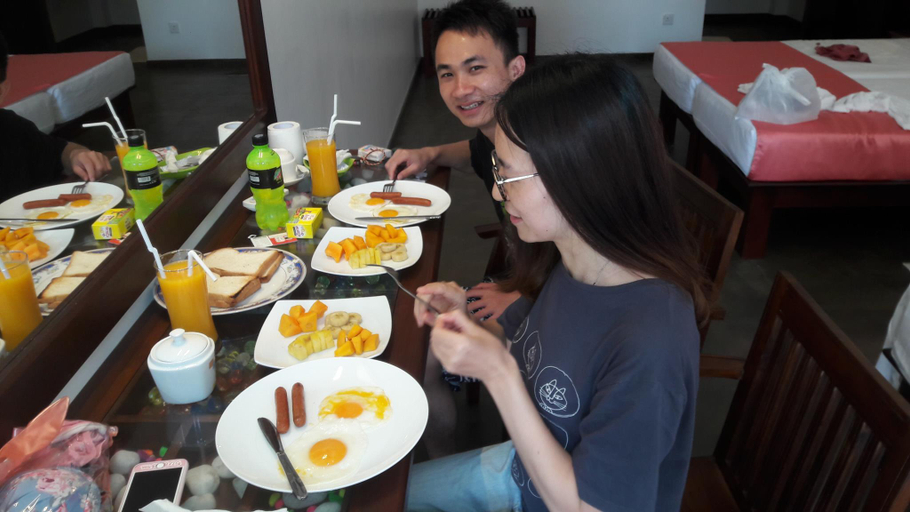 Food & Drinks 5, Cozy Sew View Inn, Hikkaduwa