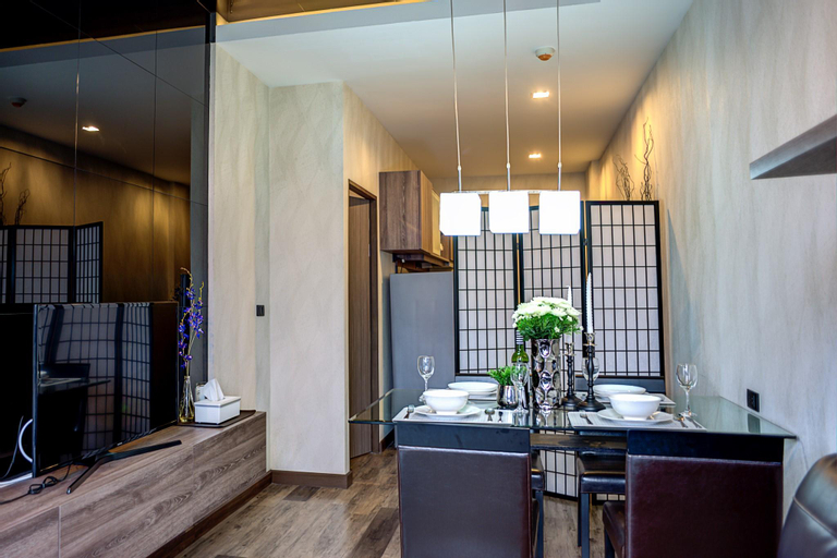 Dining Room 25