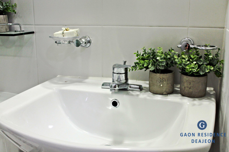 Bathroom 2, Gaon Residence, Yuseong