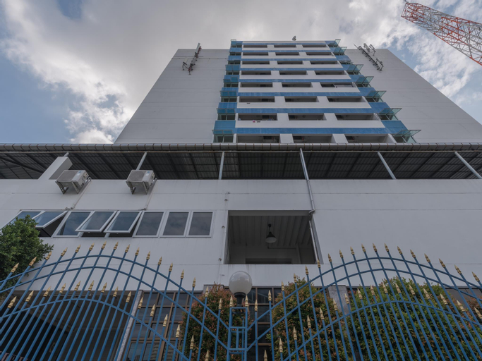 Exterior & Views 1, New APG Apartments, Wattana