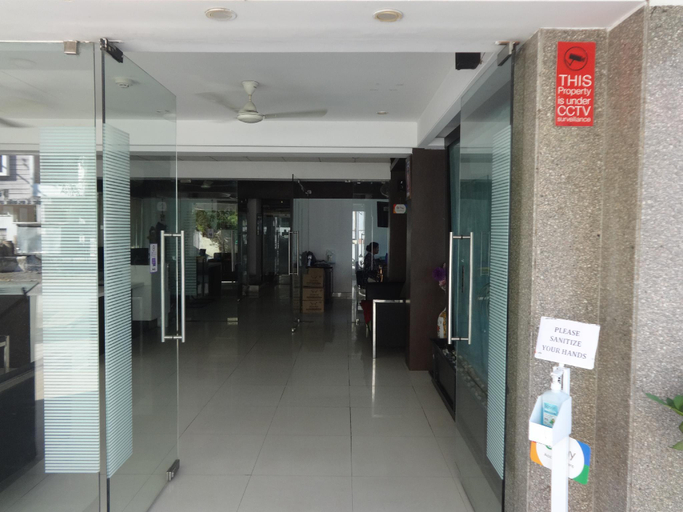 Public Area 2, Hotel Flora Inn, Nagpur