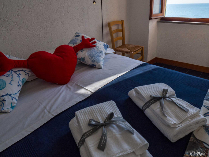 Bedroom 2, La Lampara Sea View Terrace Apartment, La Spezia