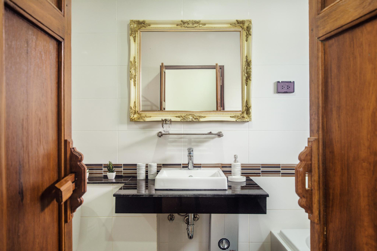 Bathroom 2, Villa SEAesta with private pool AO NANG, Mueang Krabi