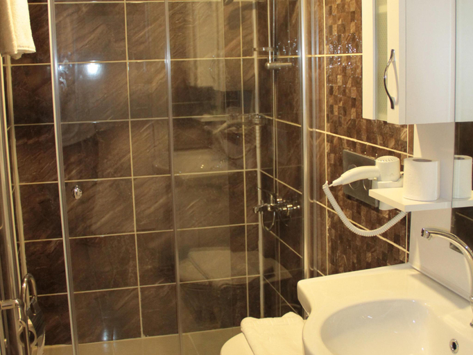 Bathroom 5, Nagehan Hotel Old City, Fatih