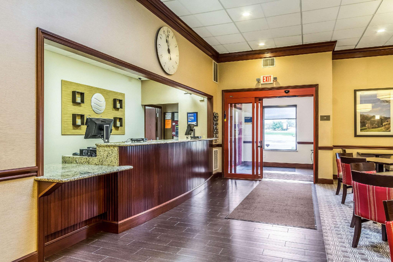 Public Area 2, Quality Inn Dover, Tuscarawas