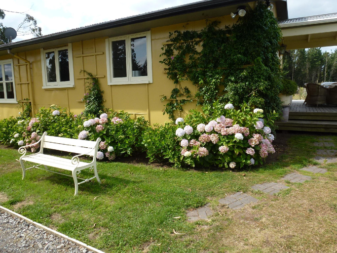 Others 3, Blossom Cottage, Rotorua