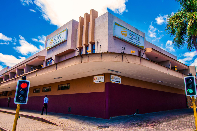 Exterior & Views