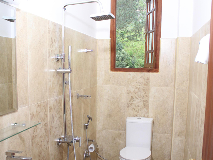 Bathroom 4, Citygrandella Hotel, Ella