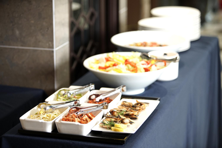 Food & Drinks 25