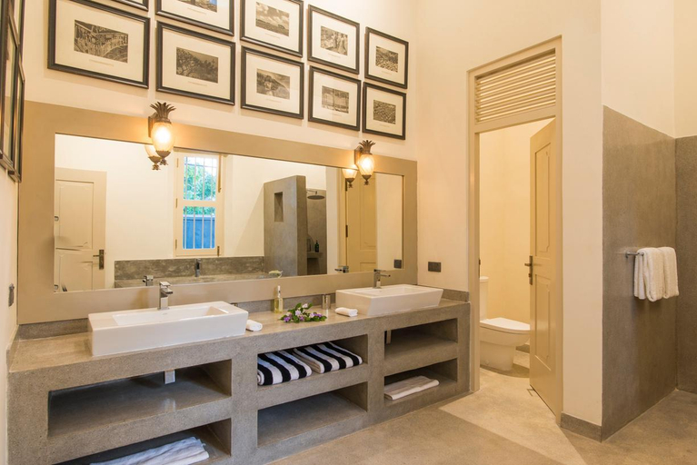 Bathroom 4, Monara House, Unawatuna, Habaraduwa