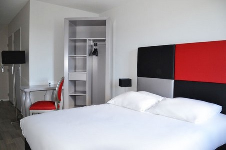 4, Adonis Hotel Bayonne, Pyrénées-Atlantiques