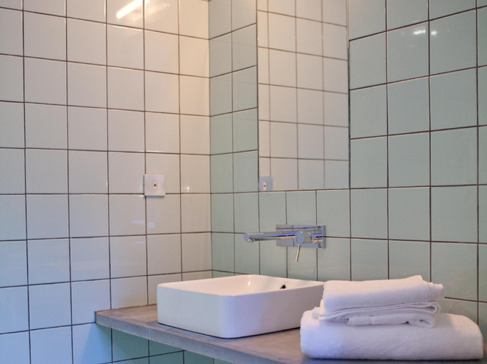 Bathroom 5, Hotel Brummell, Barcelona