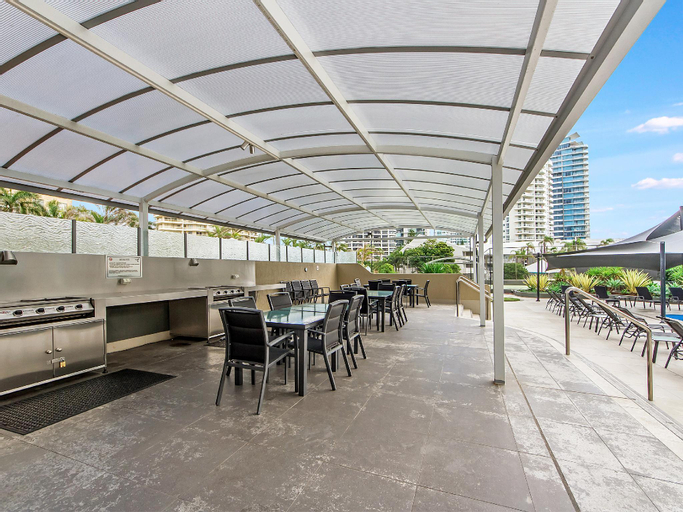 Food & Drinks 5, Sunbird Beach Resort, Gold Coast