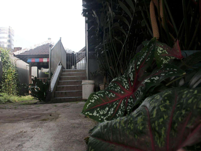 Exterior & Views 2, Villa Puri Damansara, Malang