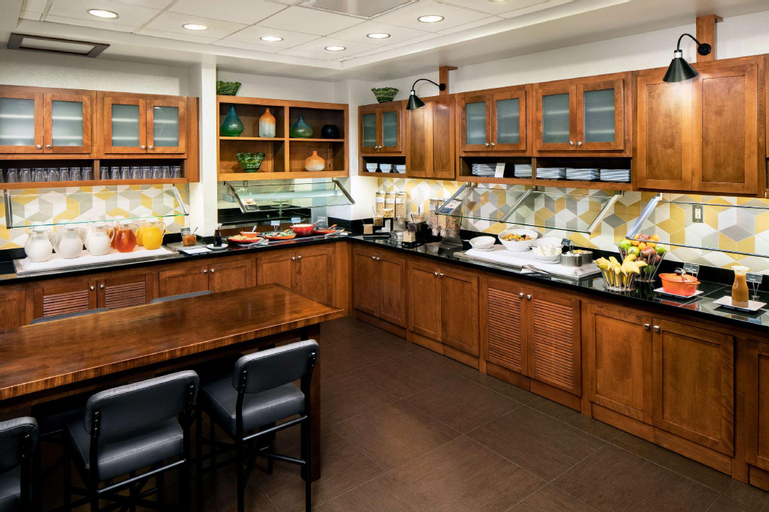 Food & Drinks 5, Hyatt Place Charlotte/Arrowood, Mecklenburg