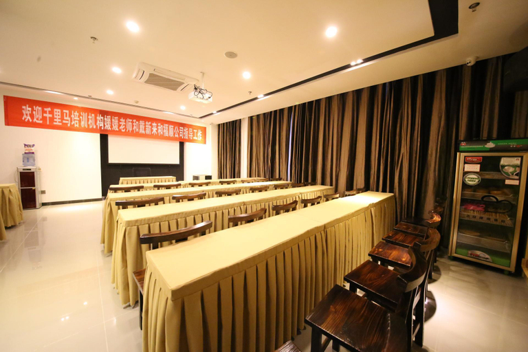 Others 4, 7 Days Premium·Dezhou Pingyuan Xinhua Road, Dezhou