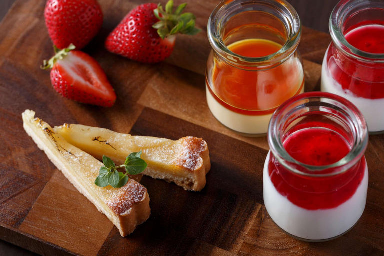 Food & Drinks 19