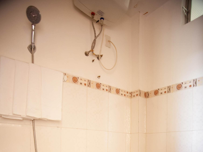 Bathroom 5, Happy Day Hotel, Đà Lạt