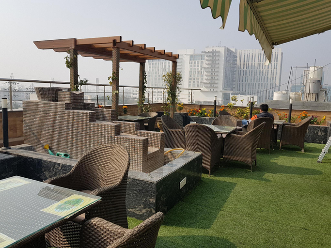 Food & Drinks 4, Platinum Palace, Gurgaon
