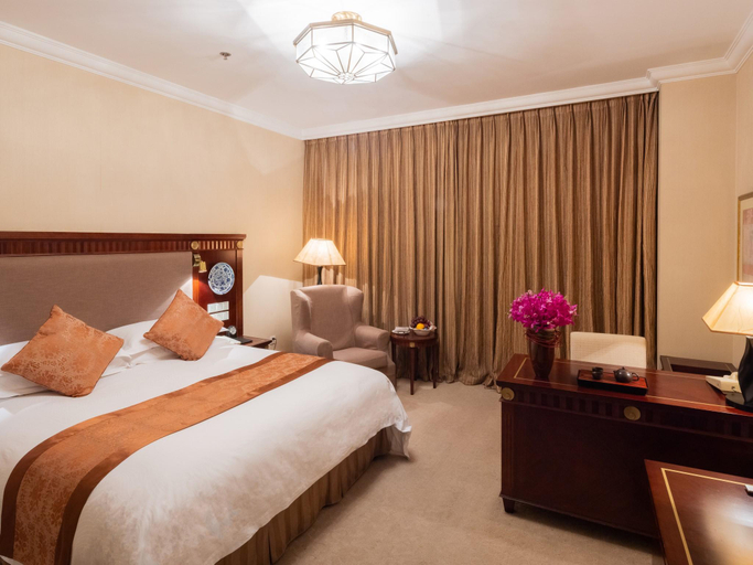 Bedroom 3, Broadway Mansions Hotel, Shanghai
