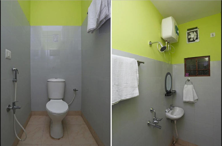 Bathroom 3, Bhalobasa Anandabas., Birbhum