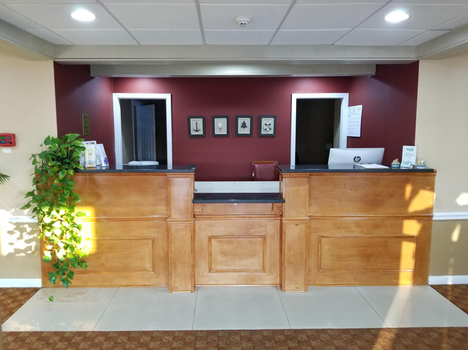 Public Area 2, All Seasons Inn & Suites - Bourne, Barnstable