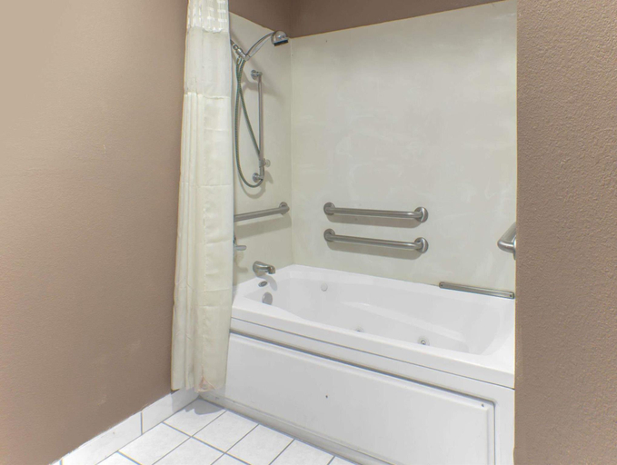 Bathroom 5, Knights Inn - Forest Hill, TX, Tarrant