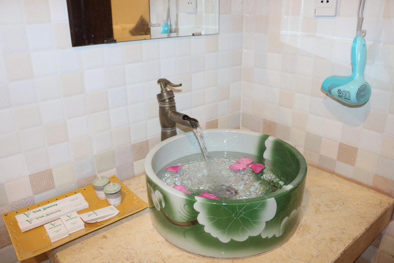 Bathroom 4, Japan Nguyen, Da Nang