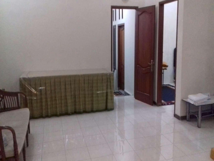 Bedroom 4, Villa Puri Damansara, Malang