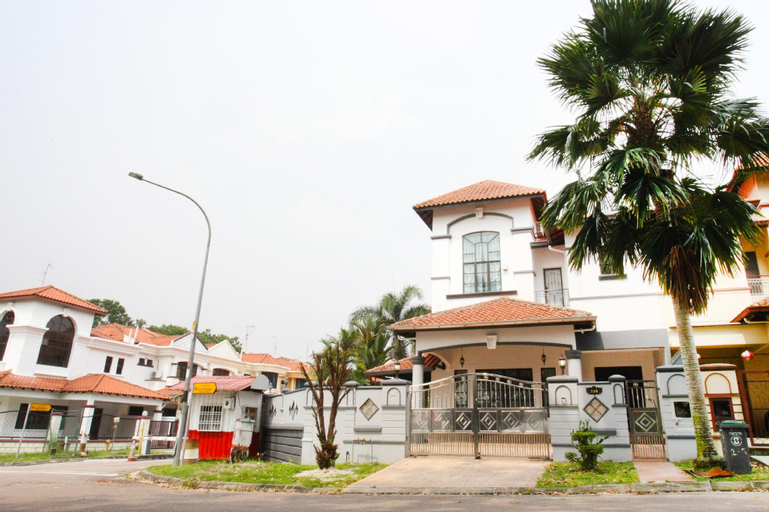 D Villa / Pelangi Indah JB / Event House / 18 pax, Johor Bahru