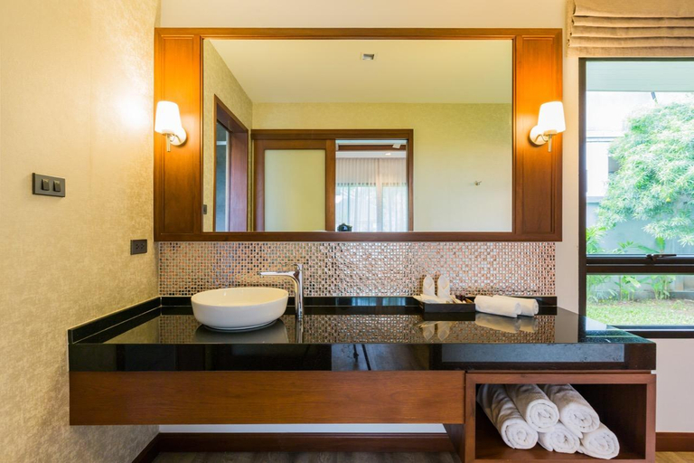 Bathroom 4, Villa Raeya, Mueang Krabi