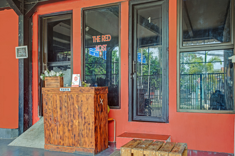 Exterior & Views 1, OYO 3883 The Red, Bogor