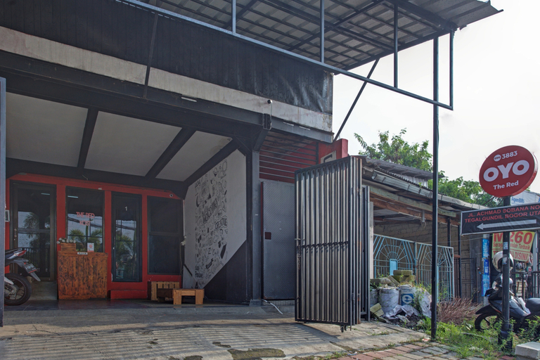 Exterior & Views 5, OYO 3883 The Red, Bogor