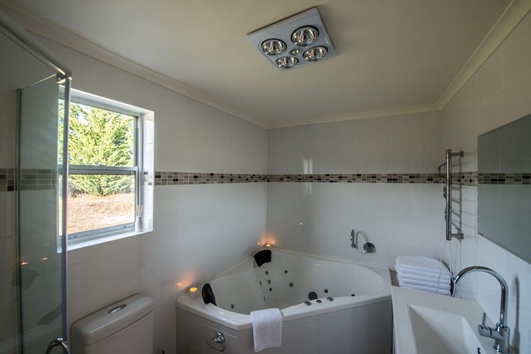 Bathroom 3, Charles Reuben Estate , Brighton