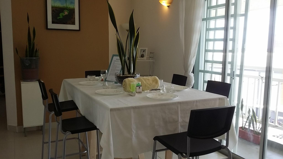 Food & Drinks 3, Family Suite@DESA TEBRAU IKEA AEON TESCO HERO, Johor Bahru