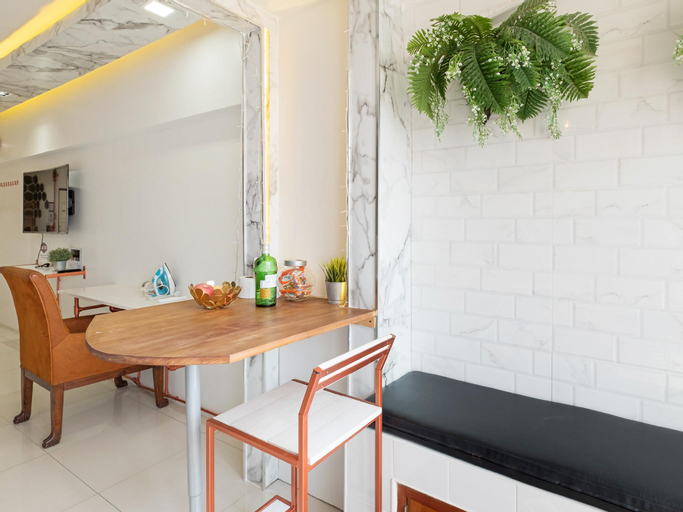 Dining Room 30