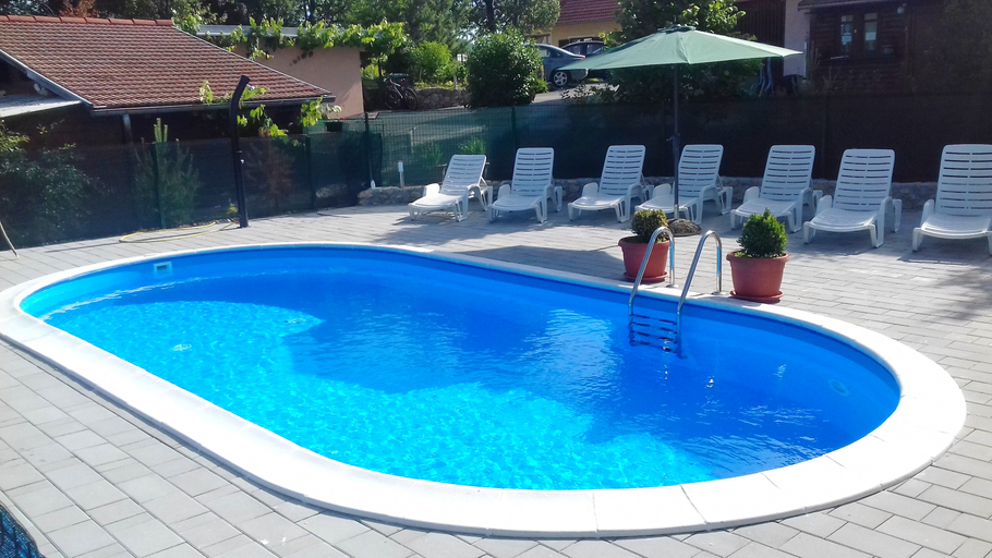 Pool 5, Apartments & Rooms Sanja, Rakovica