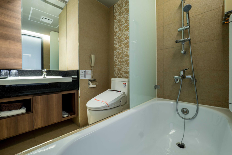 Bathroom 4, Watermark Hotel - Kaohsiung Main Station, Kaohsiung