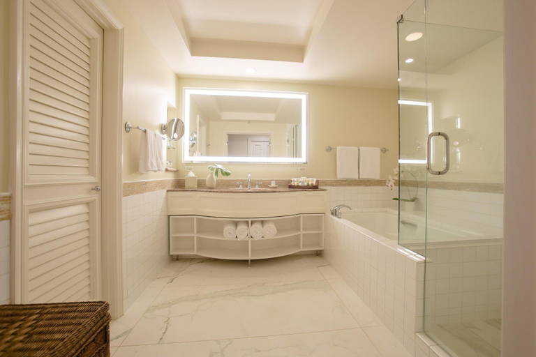 Bathroom 5, Grand Wailea, A Waldorf Astoria Resort, Maui