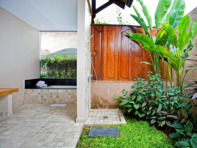 Bathroom 2, Villa Cokelat, Badung