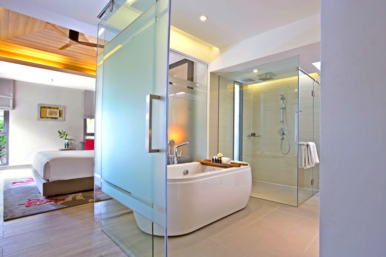 Bathroom 12