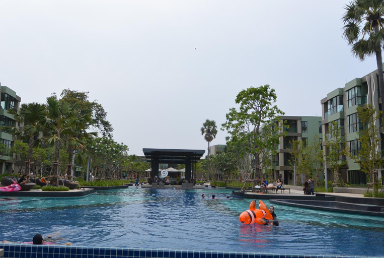 Sport & Beauty 2, LPN Cha-am Beachfront Wifi 10m to Beach 1BR ติดทะเล, Cha-Am