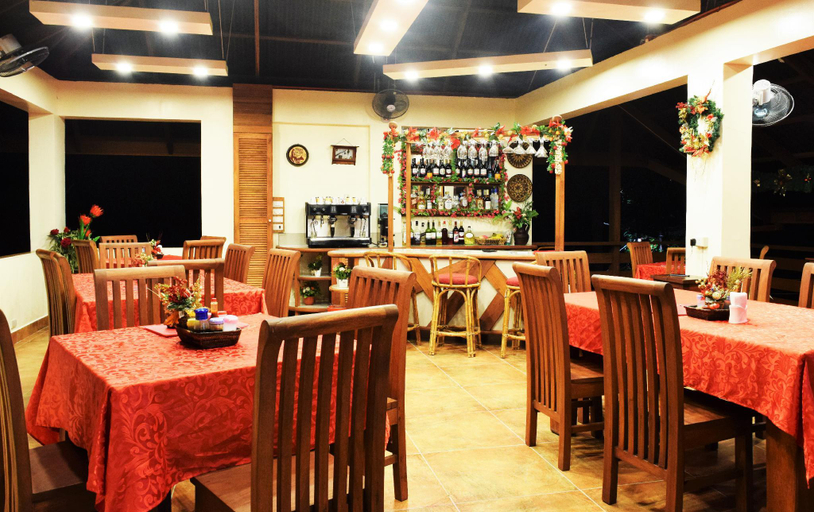 Food & Drinks 4, Tribal Hills Mountain Resort, Puerto Galera