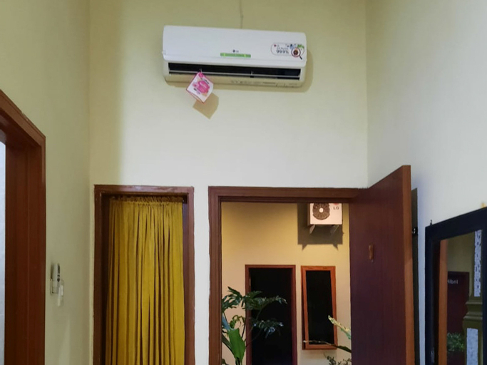 Others 4, RedDoorz near RS Setiabudi Medan, Medan