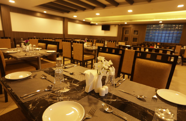 Food & Drinks 3, Country Club Lee Crysstal, Kancheepuram