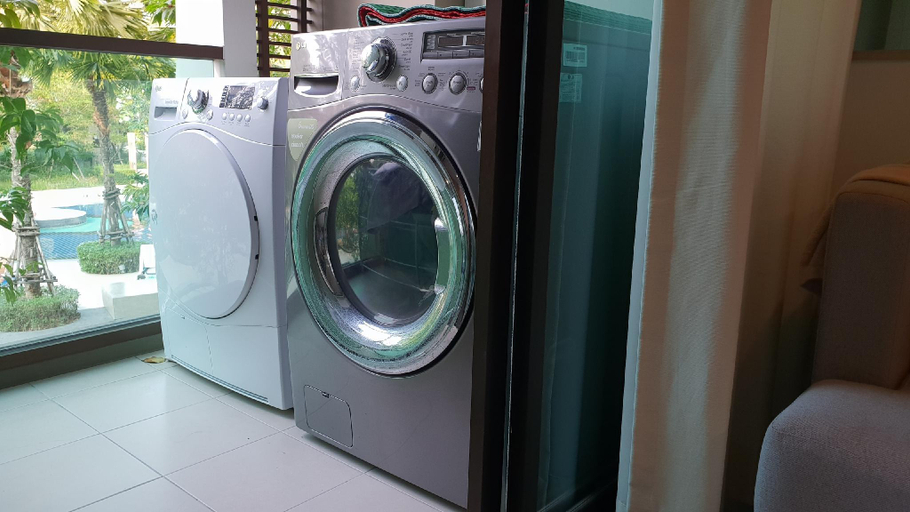 Bathroom, LPN Cha-am Beachfront Wifi 10m to Beach 1BR ติดทะเล, Cha-Am