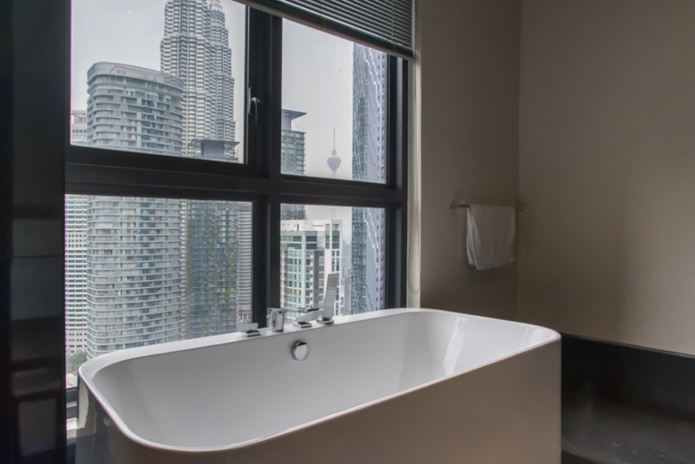 Bathroom 2, TTHOME3.MEWS FAMILY 5-12PAX KLCC KUALA LUMPUR, Kuala Lumpur