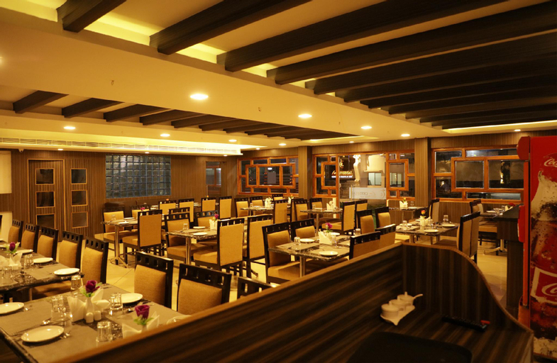 Food & Drinks 4, Country Club Lee Crysstal, Kancheepuram