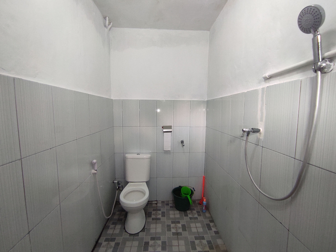 Bathroom 5, Radika Homestay, Minahasa Utara